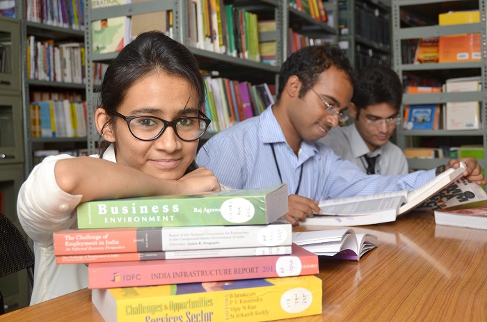 IILM Academy of Higher Learning, Jaipur Library(4)