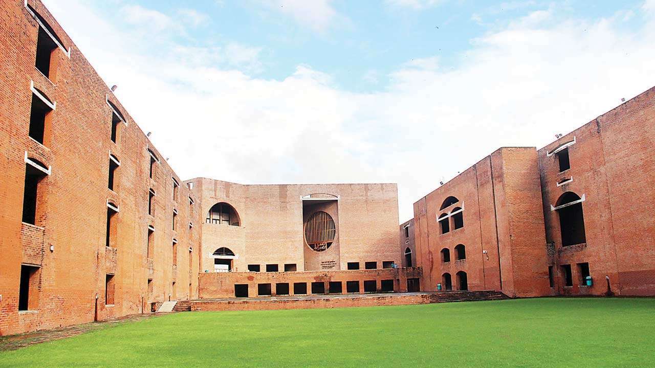 IIM Ahmedabad Campus View(5)
