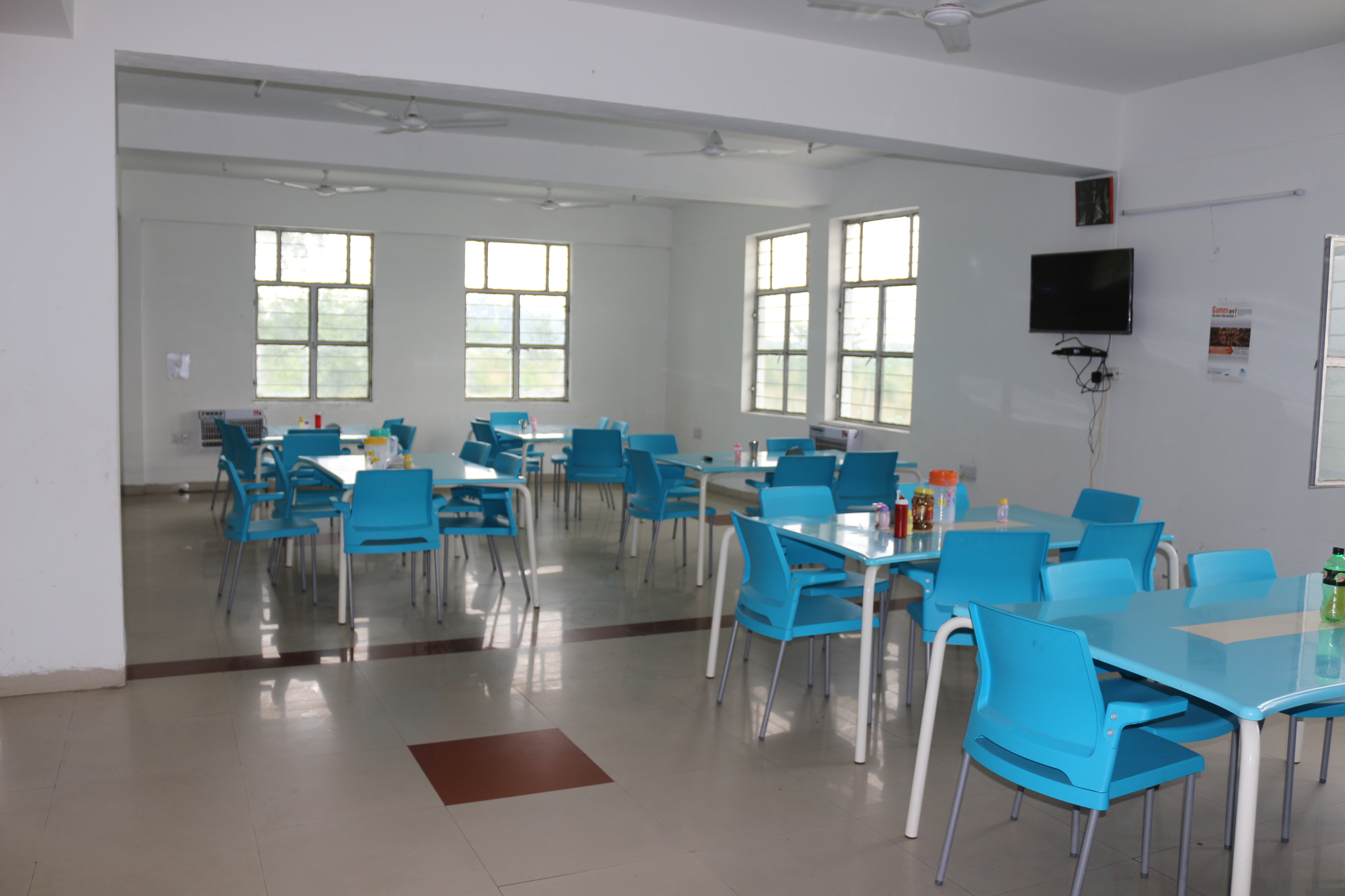 IIM Sirmaur Cafeteria / Mess