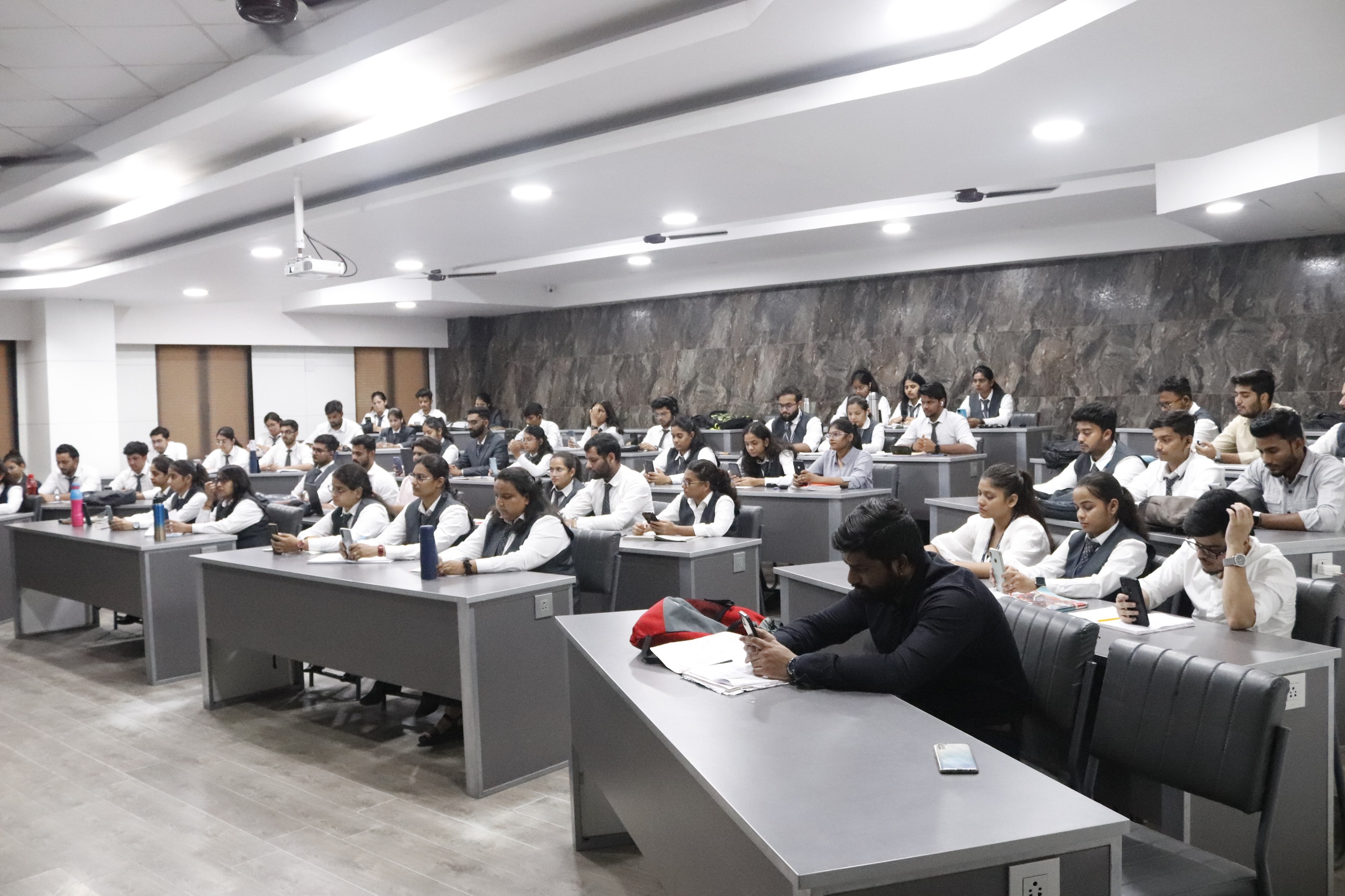 IMS Ghaziabad UC Campus Classroom(1)