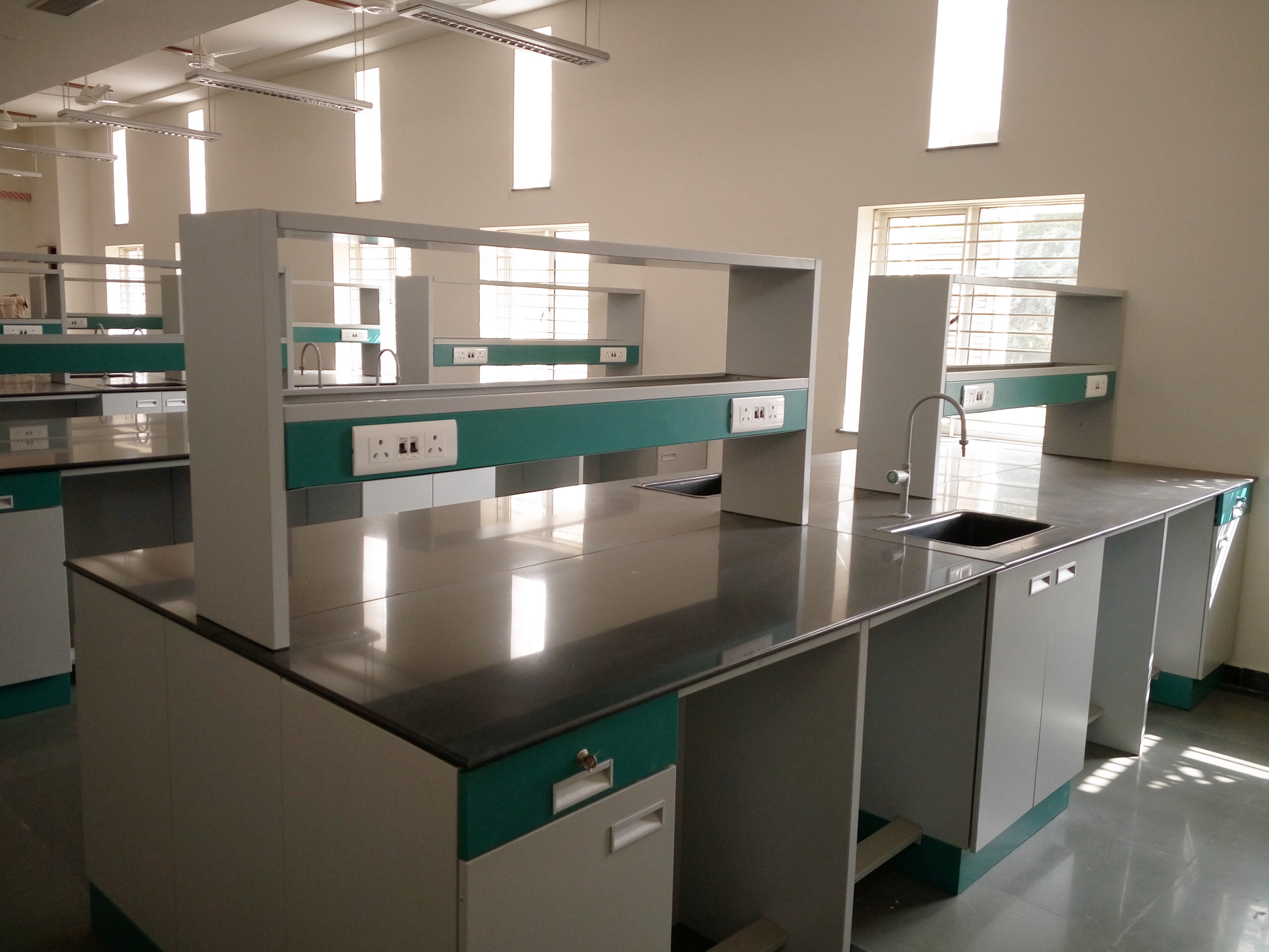 Indian Institute of Public Health, Gandhinagar Labs(1)