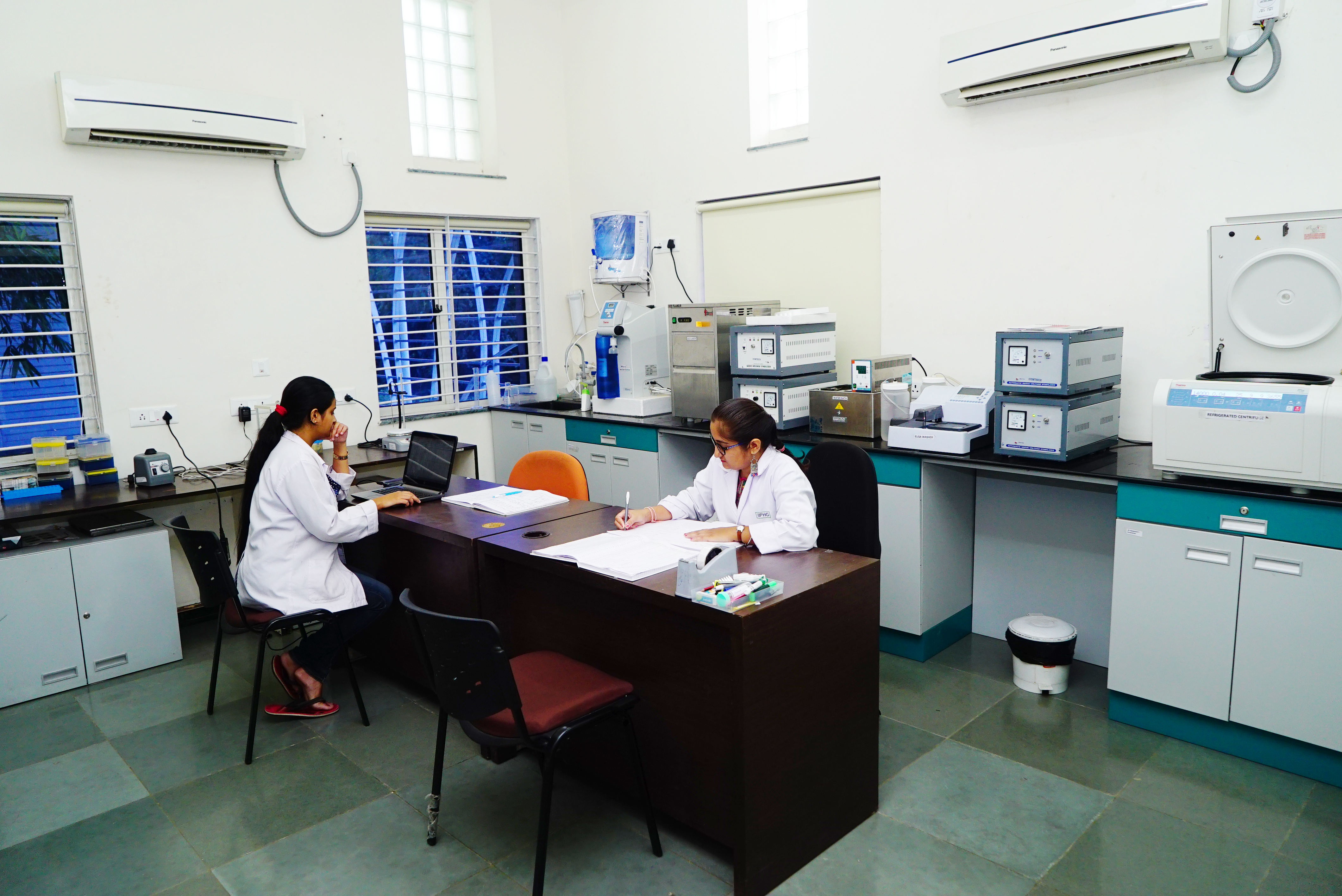 Indian Institute of Public Health, Gandhinagar Labs(2)