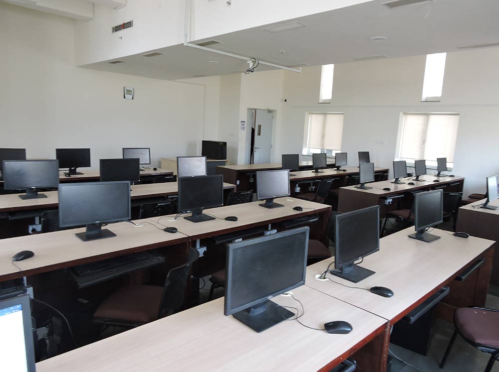 Indian Institute of Public Health, Gandhinagar Labs(4)