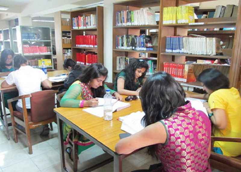 IGDTUW Delhi Library