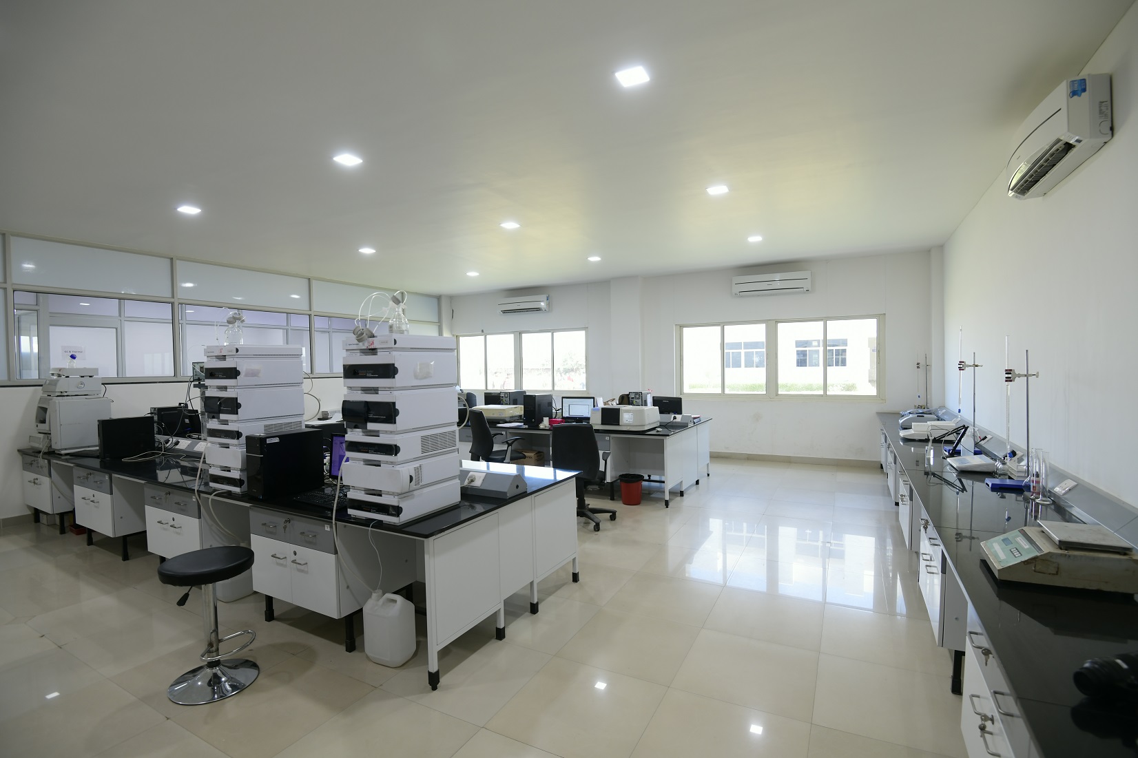 Indrashil University Labs(4)