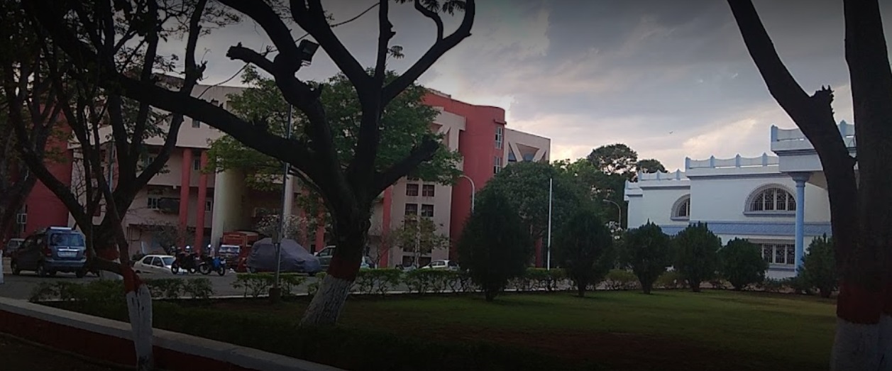 IDOL Mumbai University Campus View(3)
