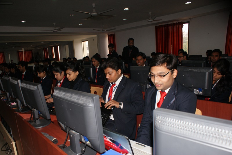 Invertis University Labs(2)