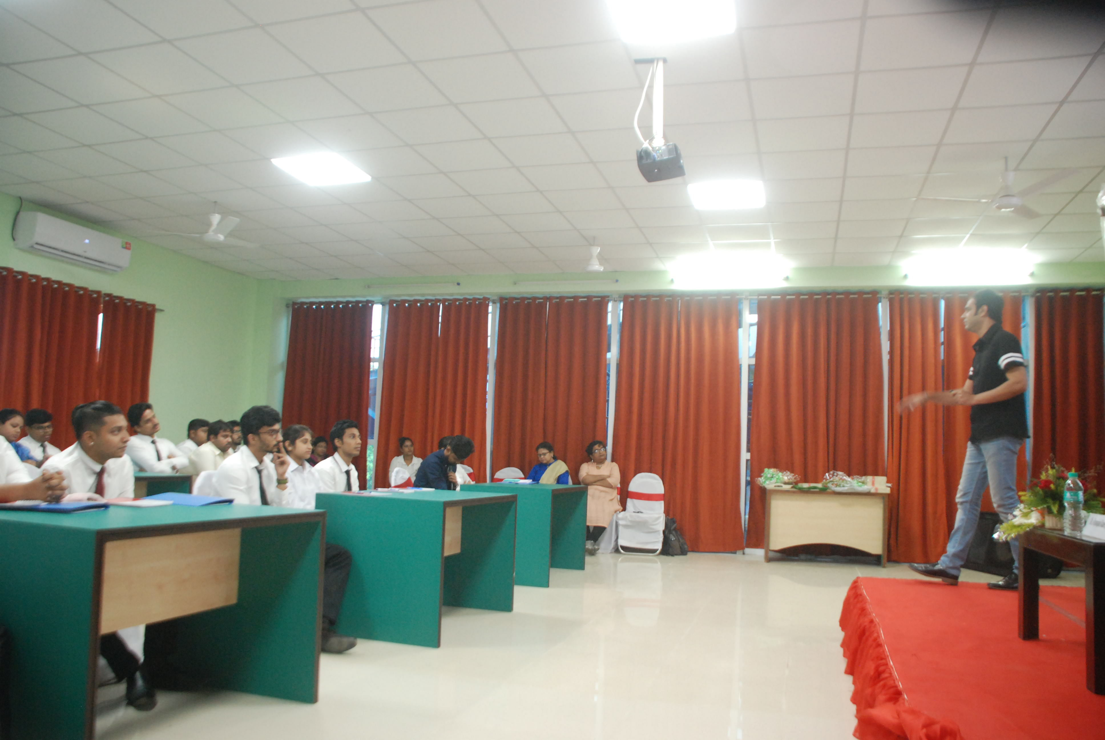 ISBM Kolkata Classroom(2)