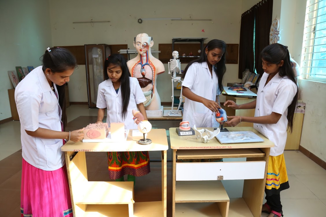 ITM Vocational University Labs(2)