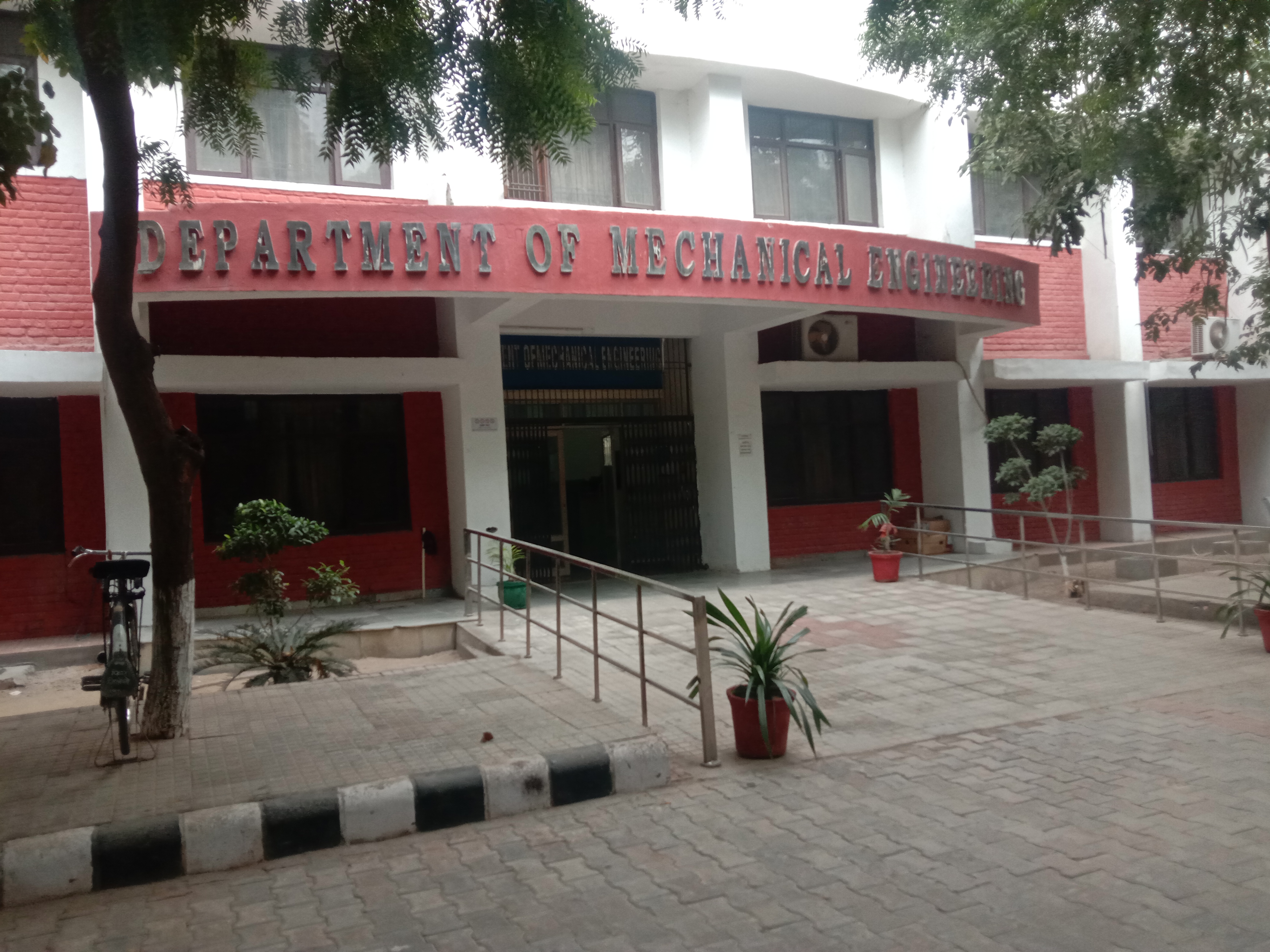 YMCA UST Faridabad Academic Block(4)