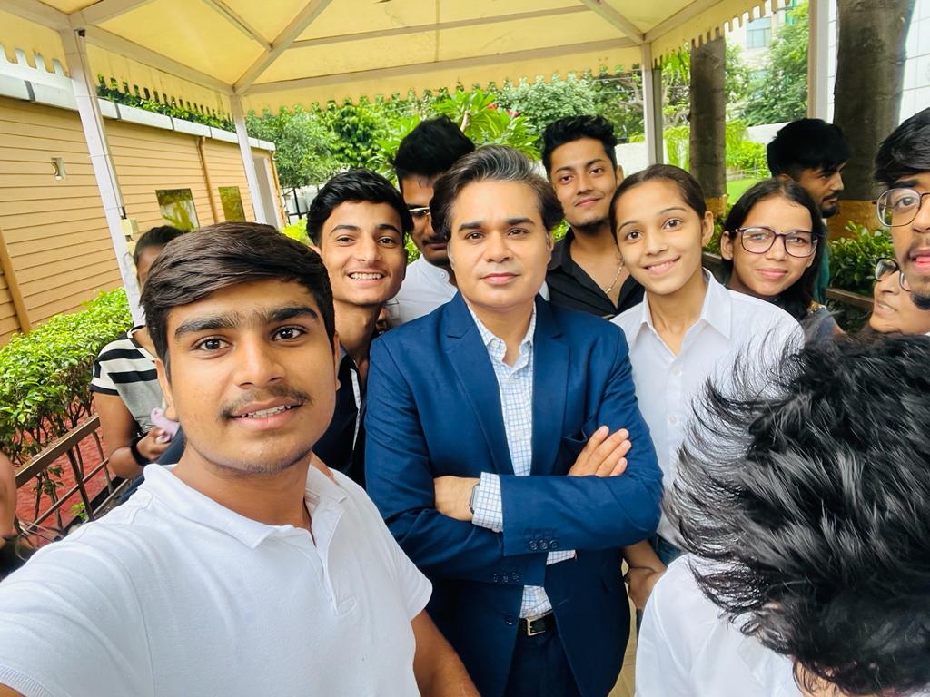 JIMS Noida Celebrity Visit(1)