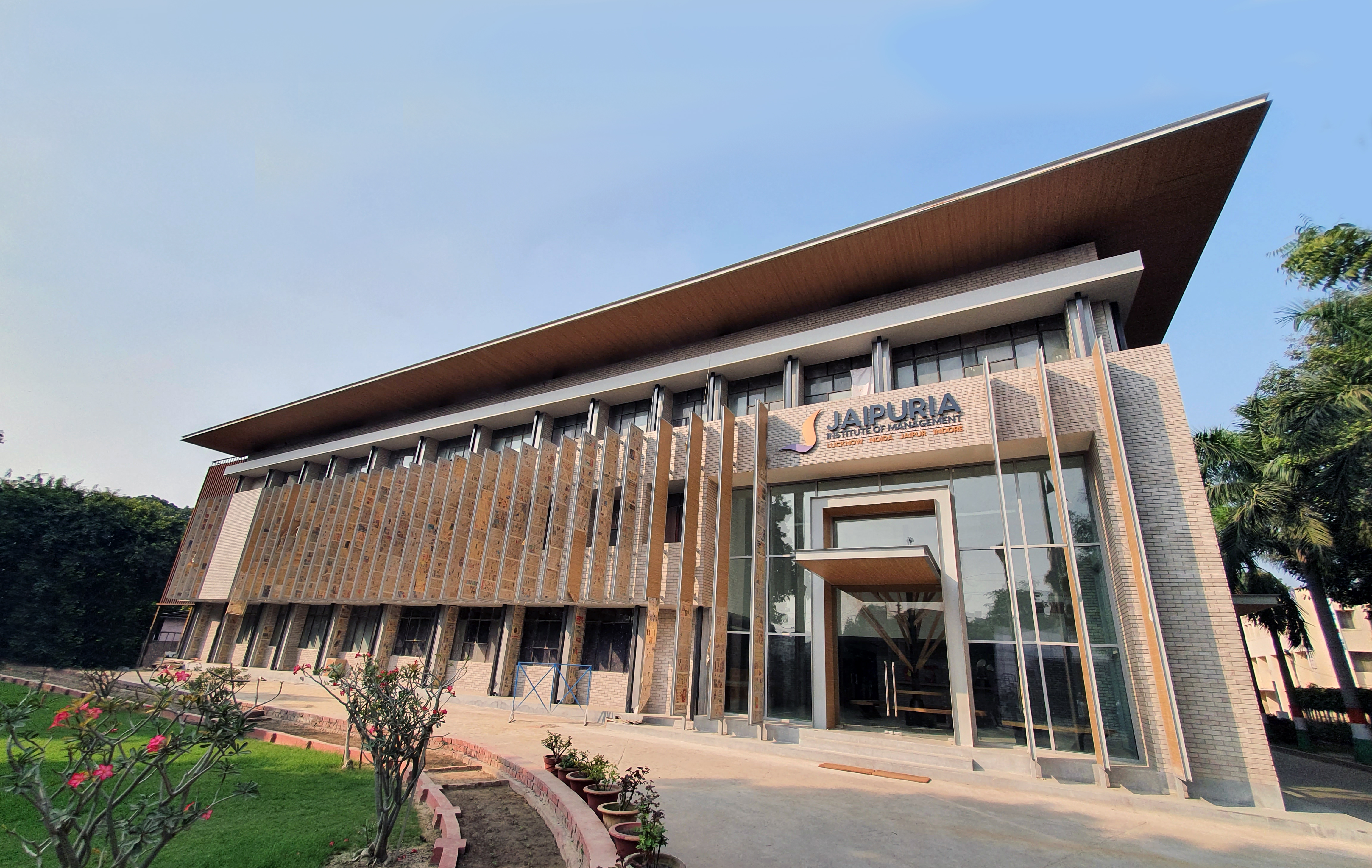 Jaipuria Institute of Management Lucknow Campus Building(2)