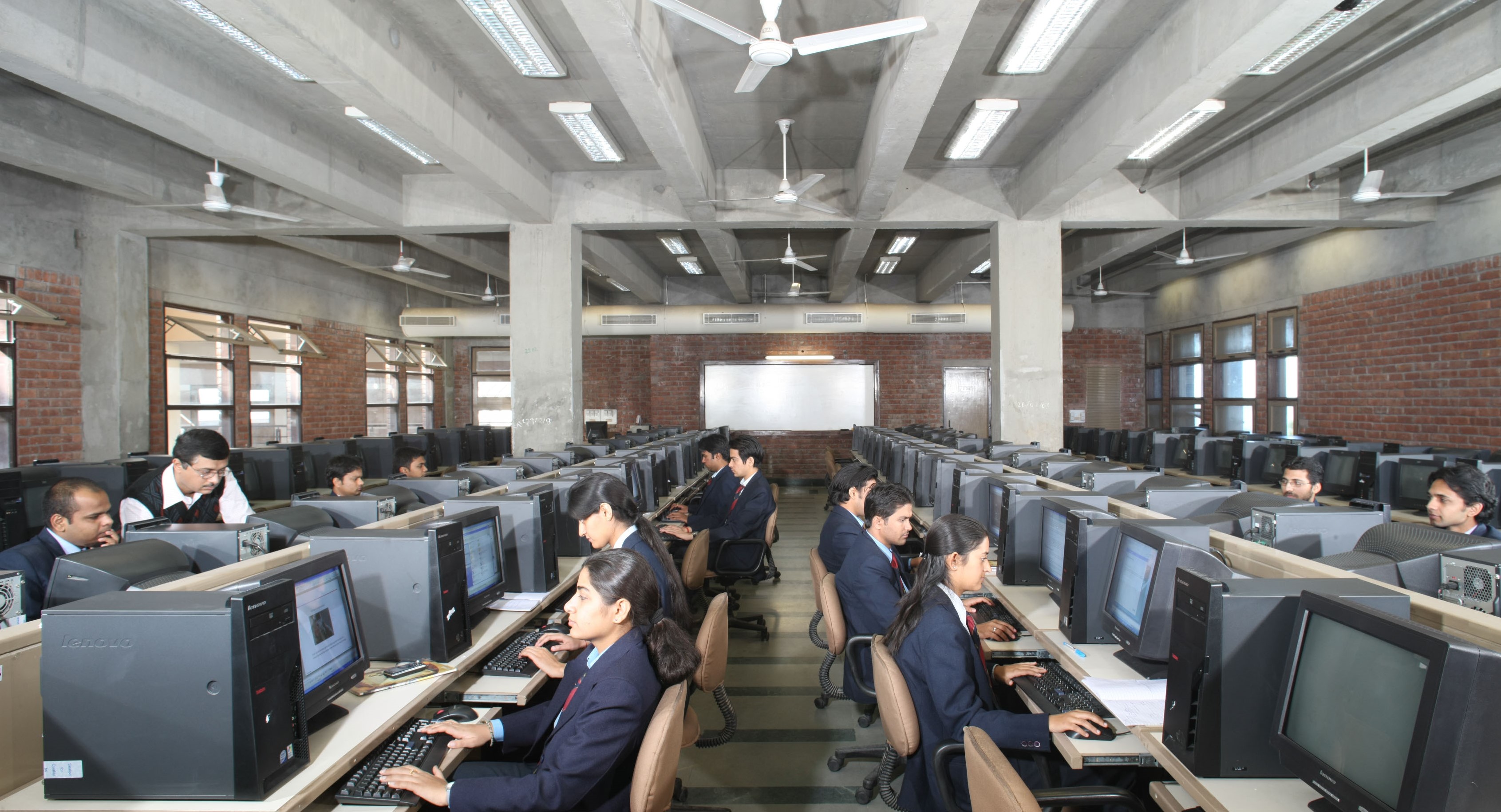 Jaypee University of Information Technology Labs(1)