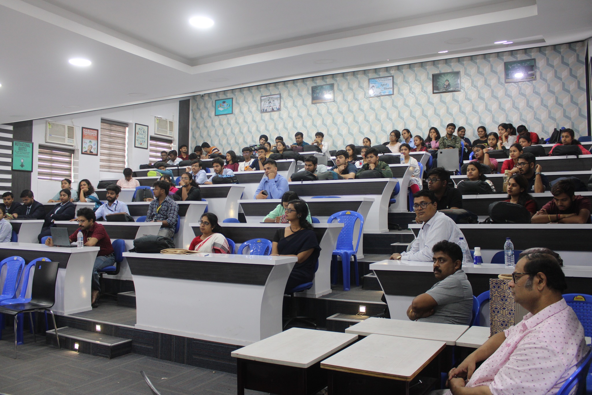 JIS University Classroom(1)