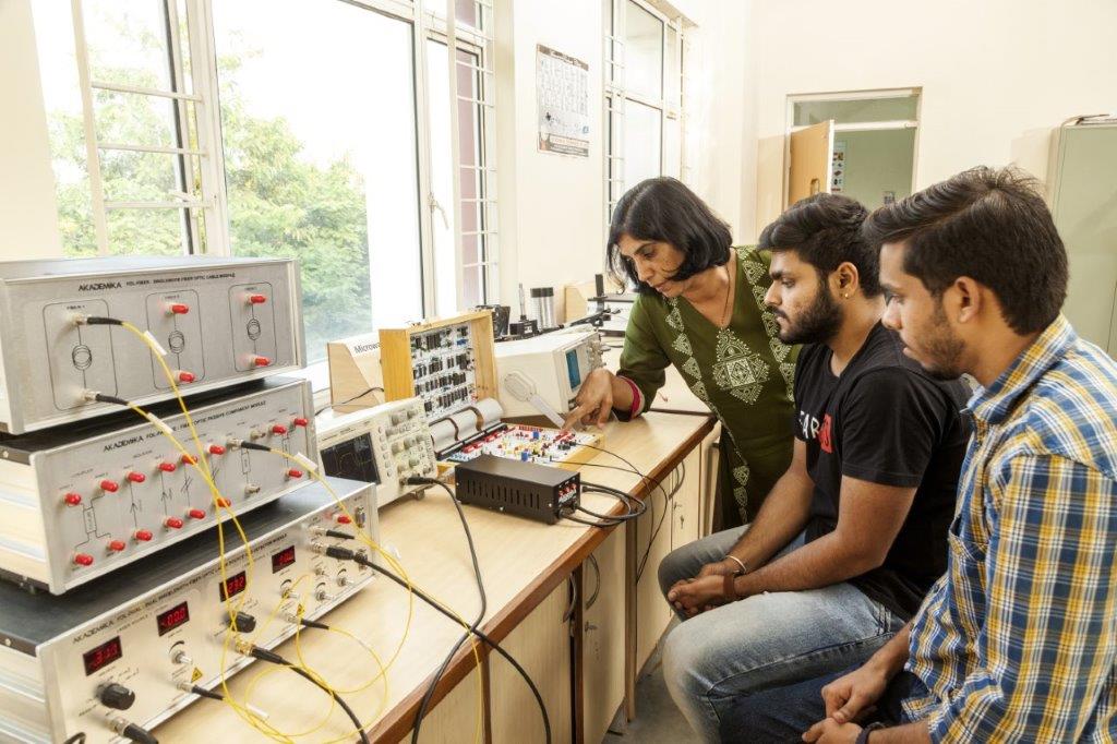 JK Lakshmipat University Labs(1)