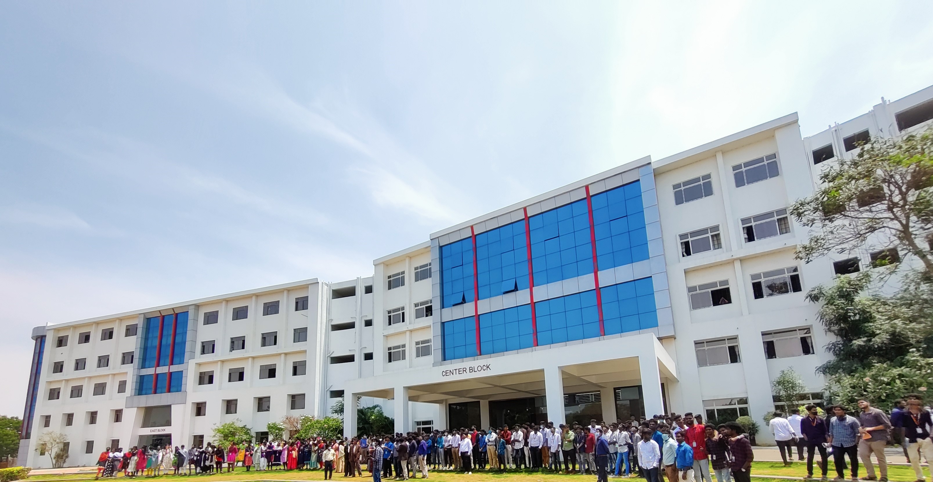 KIT- KalaignarKarunanidhi Institute of Technology Campus Building(2)
