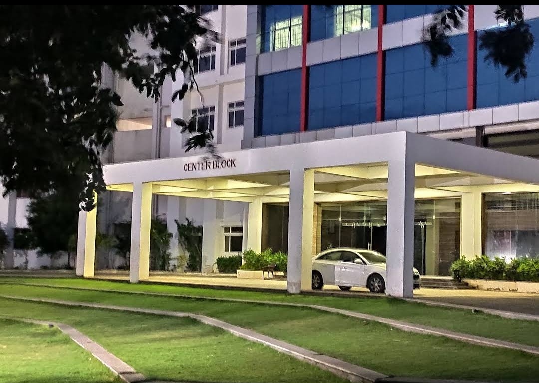 KIT- KalaignarKarunanidhi Institute of Technology Campus Building(5)