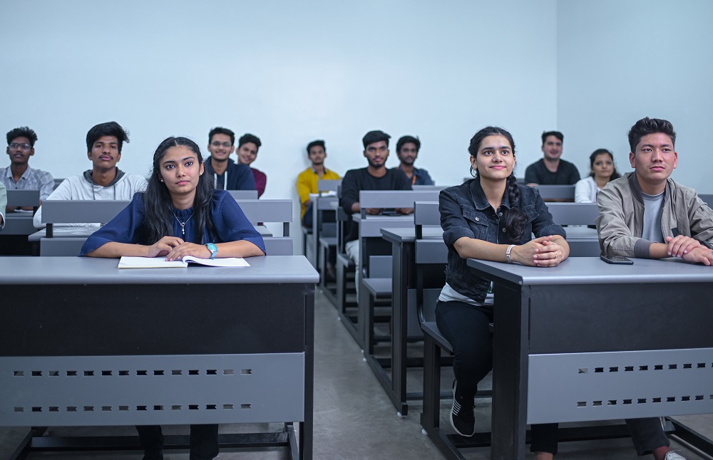 KIT- KalaignarKarunanidhi Institute of Technology Classroom(1)
