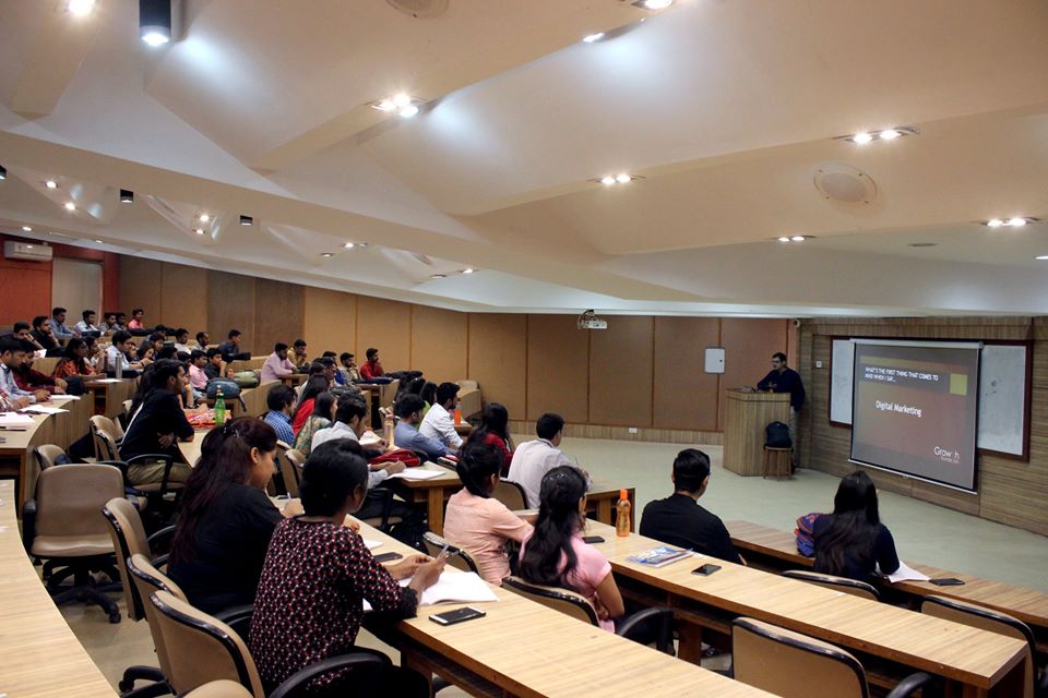 Karnavati University Ahmedabad Classroom(2)