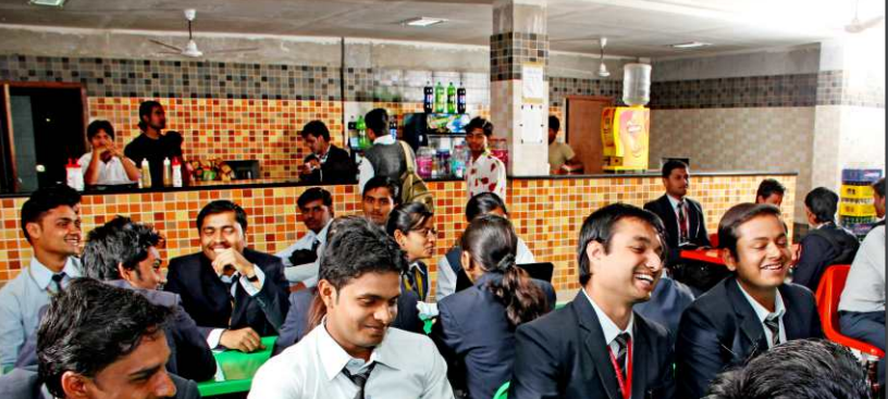 Kashi Institute of Technology Cafeteria / Mess