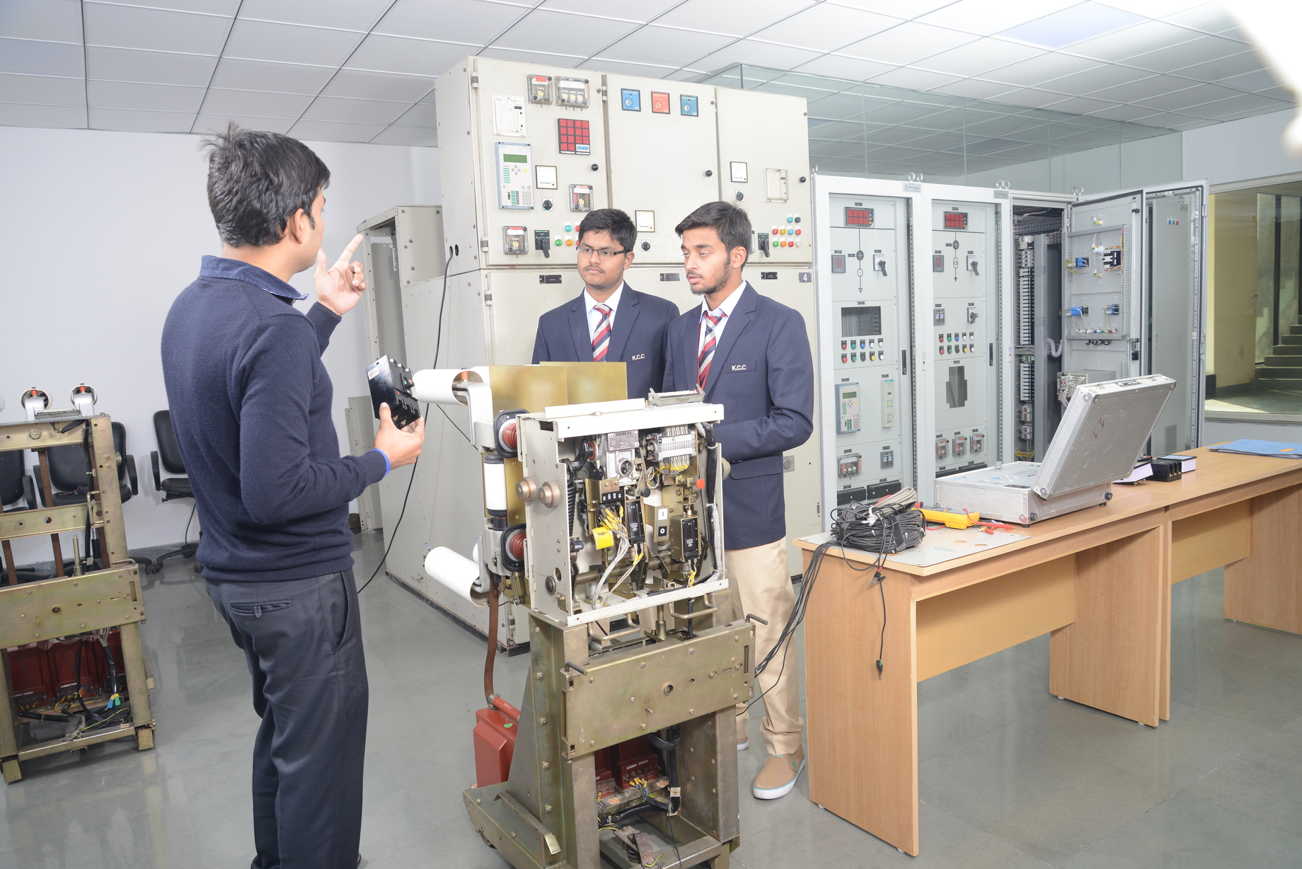 KCC Institute of Technology and Management Labs(3)