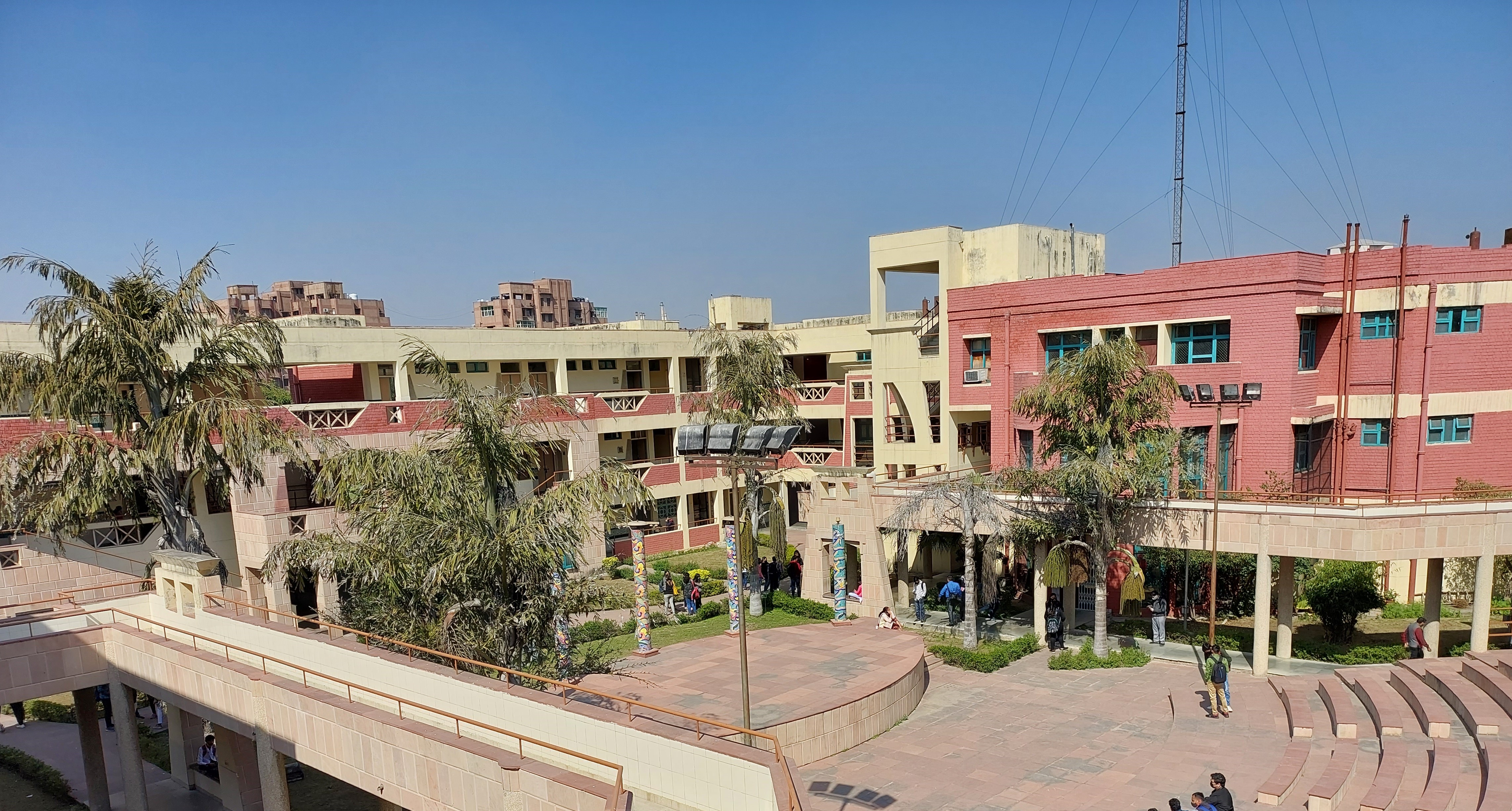 Keshav Mahavidyalaya Campus View(2)