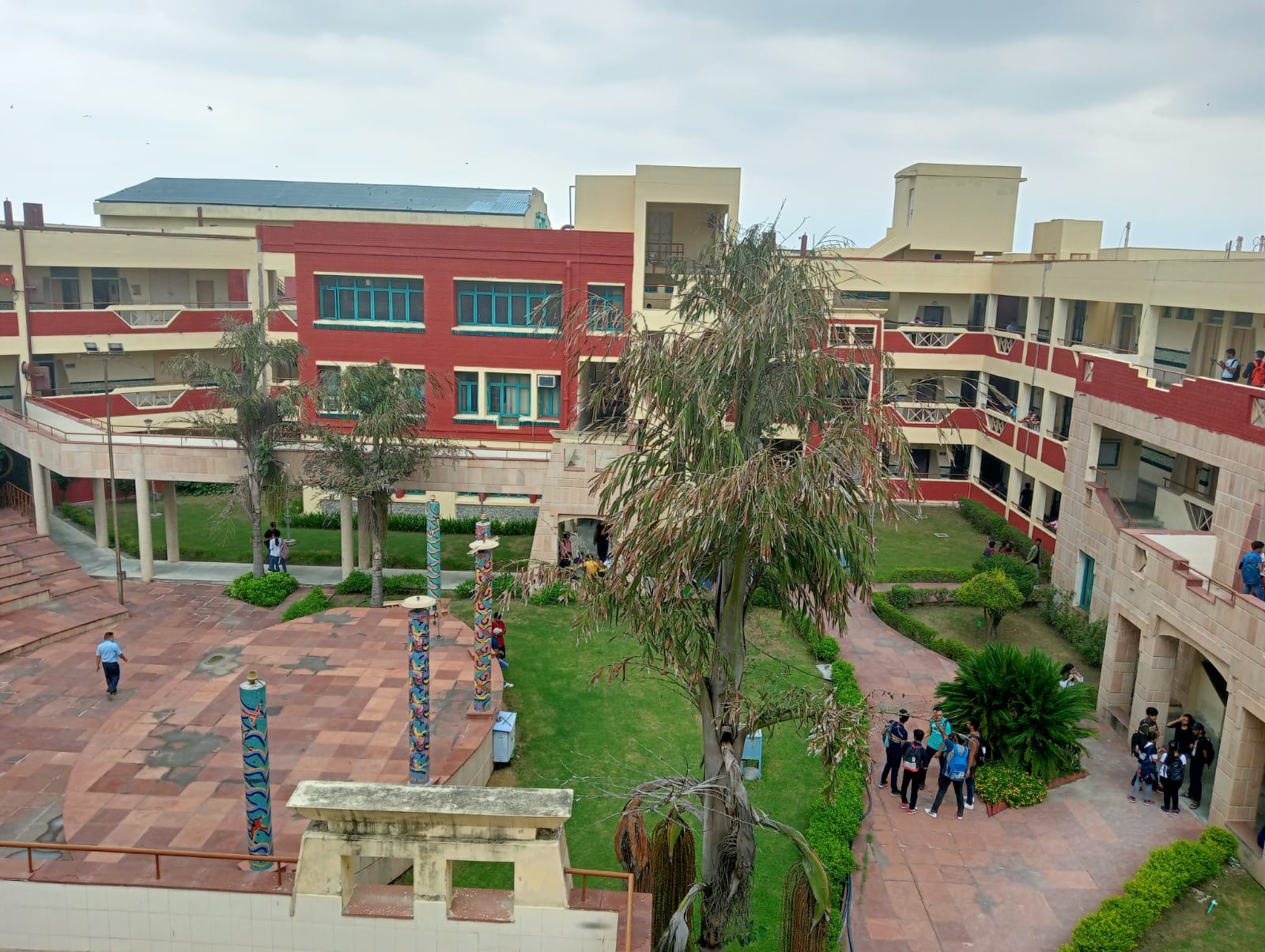 Keshav Mahavidyalaya Campus View(3)