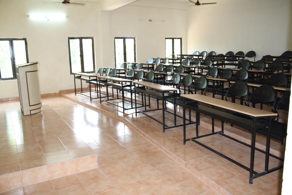 KG Reddy College Classroom(1)