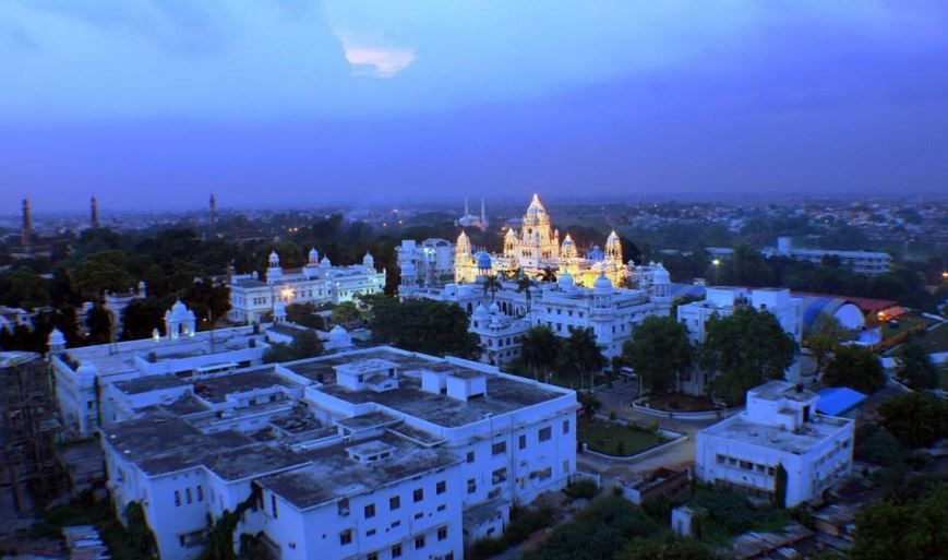 KGMU Night View