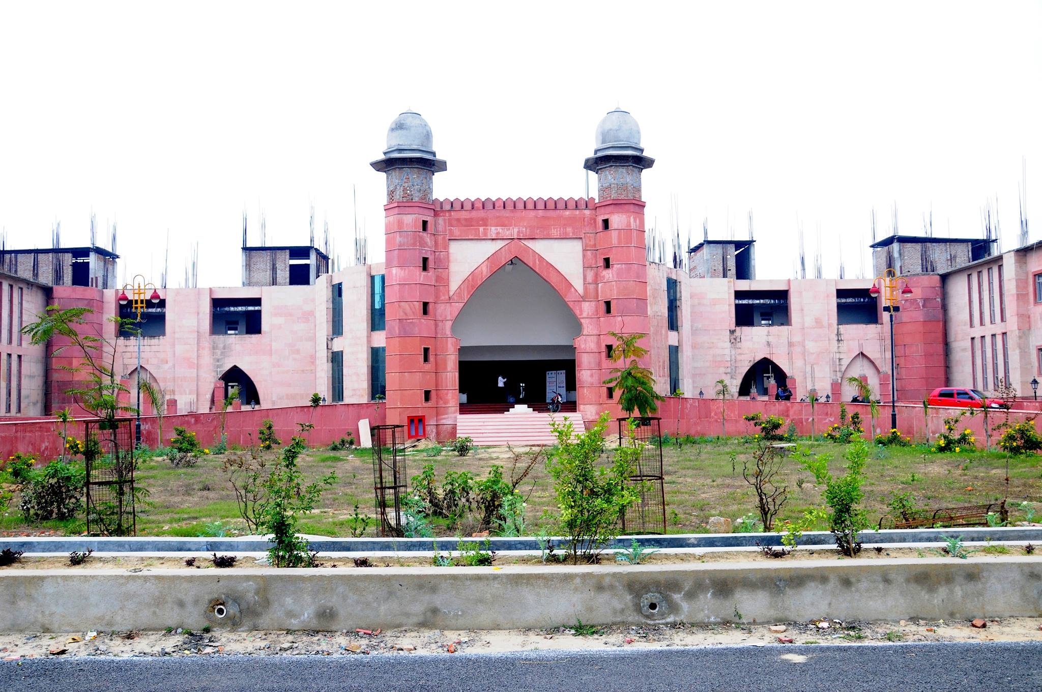 Khwaja Moinuddin Chishti Language University Campus View(2)