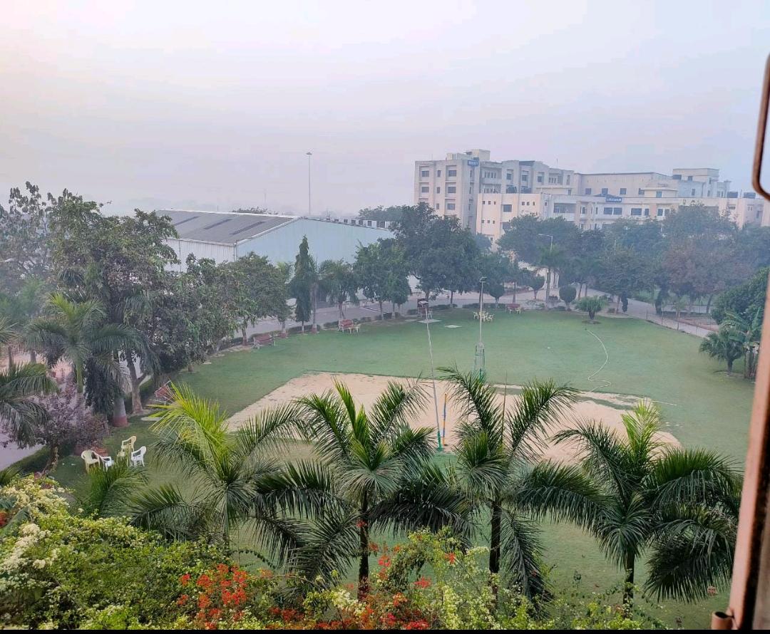 KIET Ghaziabad Campus View(1)