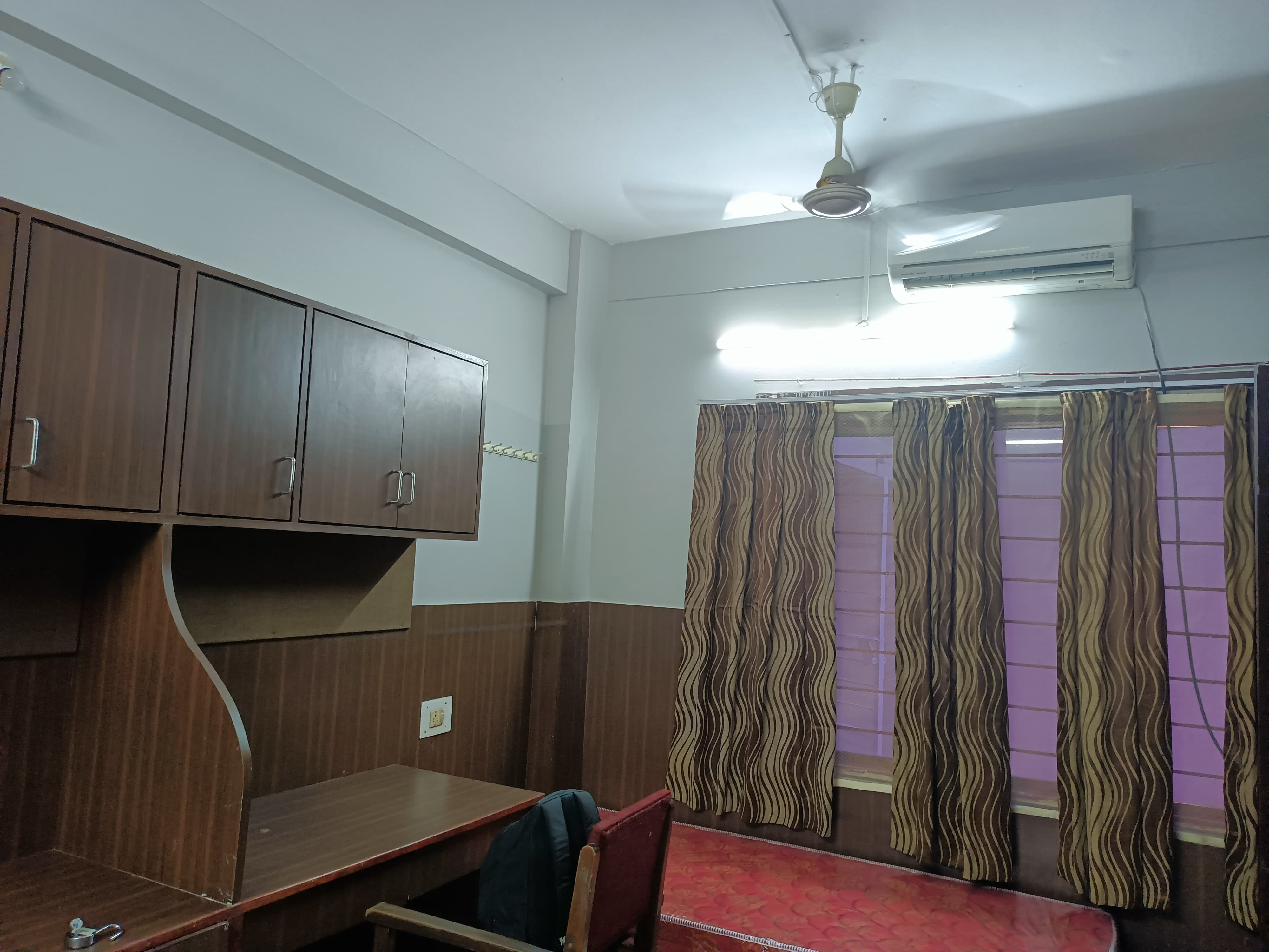 KIIT School of Management Hostel Room(1)