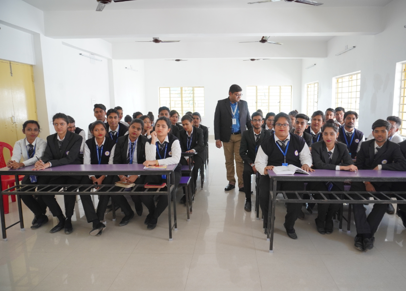 Kingston Educational Institute Classroom(2)