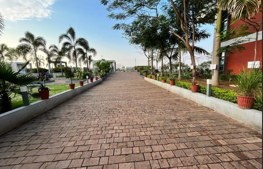 KK Modi University Campus View(16)