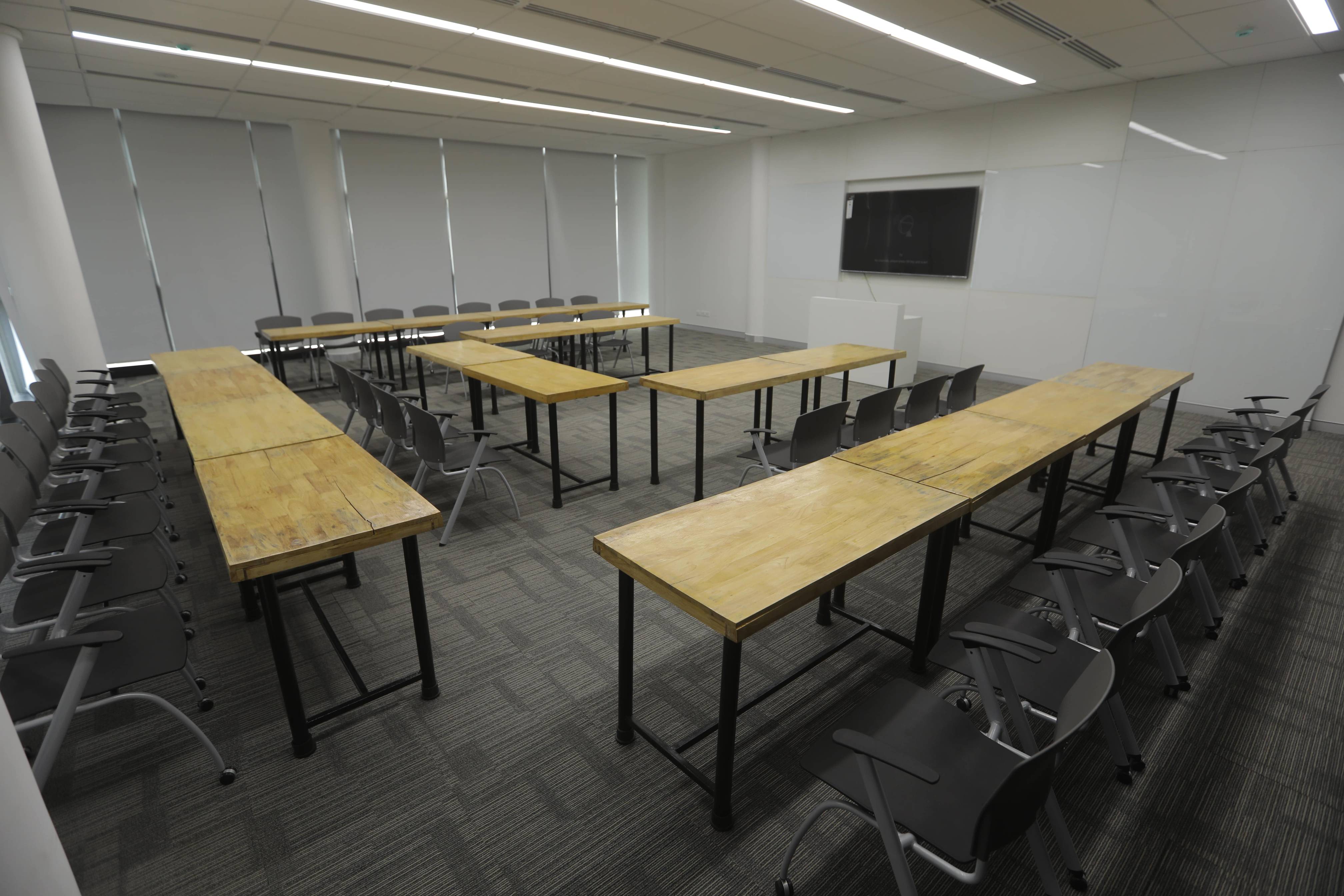 KK Modi University Classroom(2)