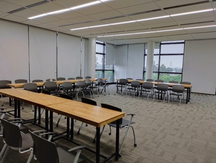 KK Modi University Classroom(5)