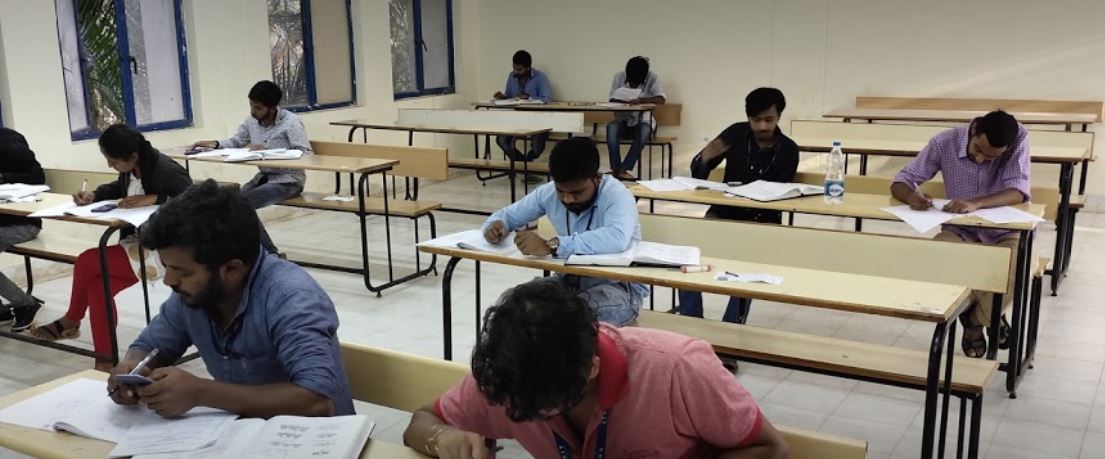 KNS Institute of Technology Classroom(1)