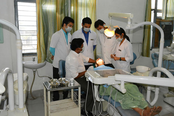 Kothiwal Dental College and Research Centre Labs