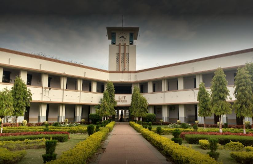 LIT University Nagpur Main Building(1)