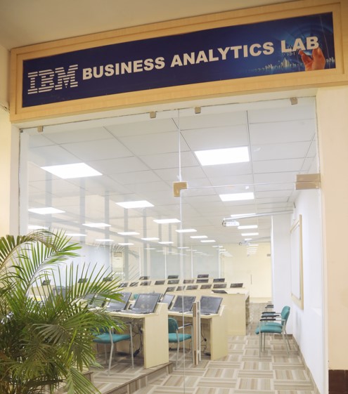 Lloyd Business School Labs(3)