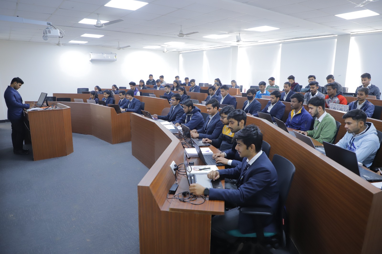 Lloyd Institute of Engineering and Technology Classroom(2)