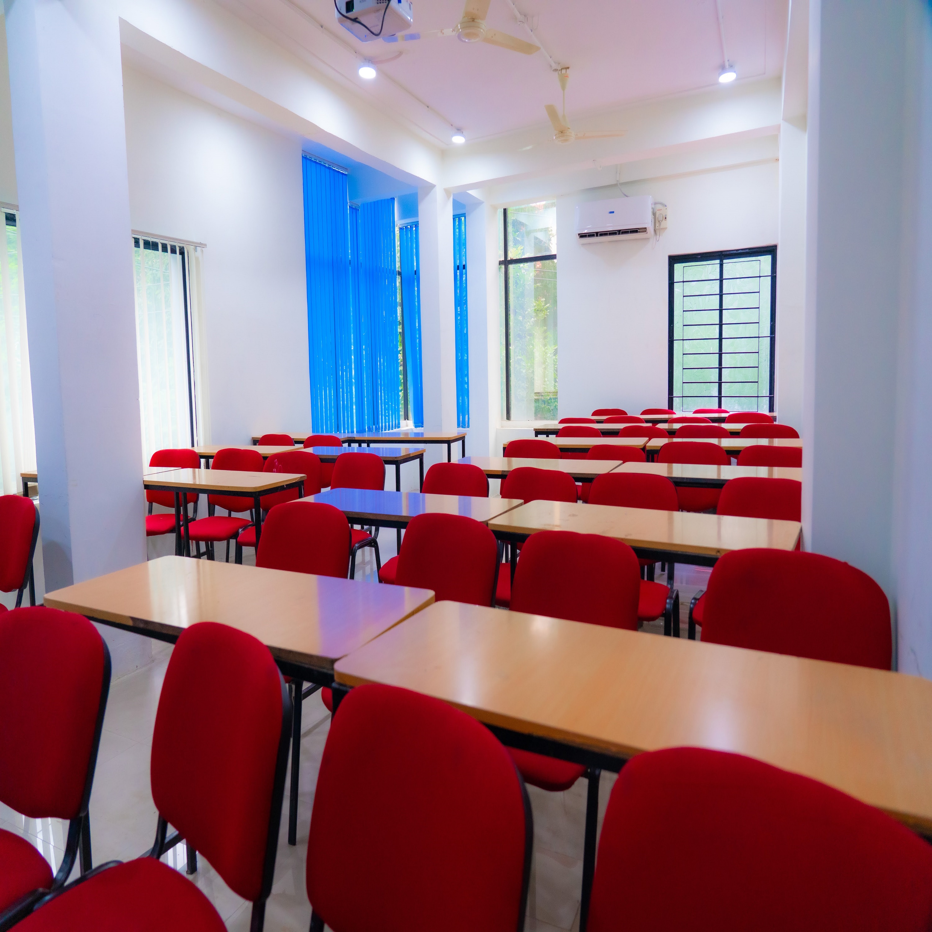 London Management Academy Others(1)