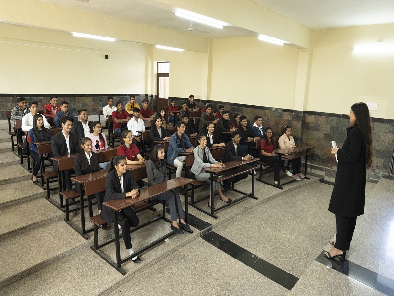 Lords University Classroom(1)