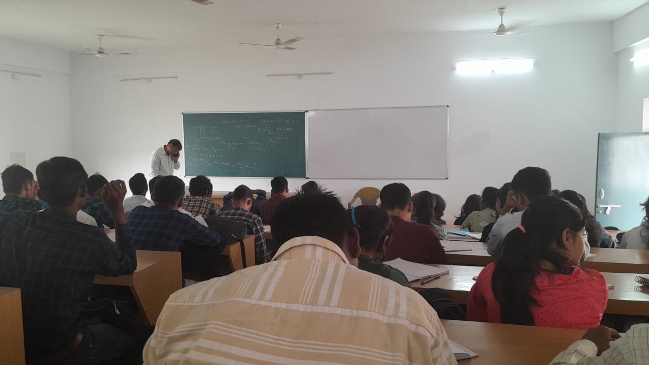 MMMUT Gorakhpur Classroom(2)