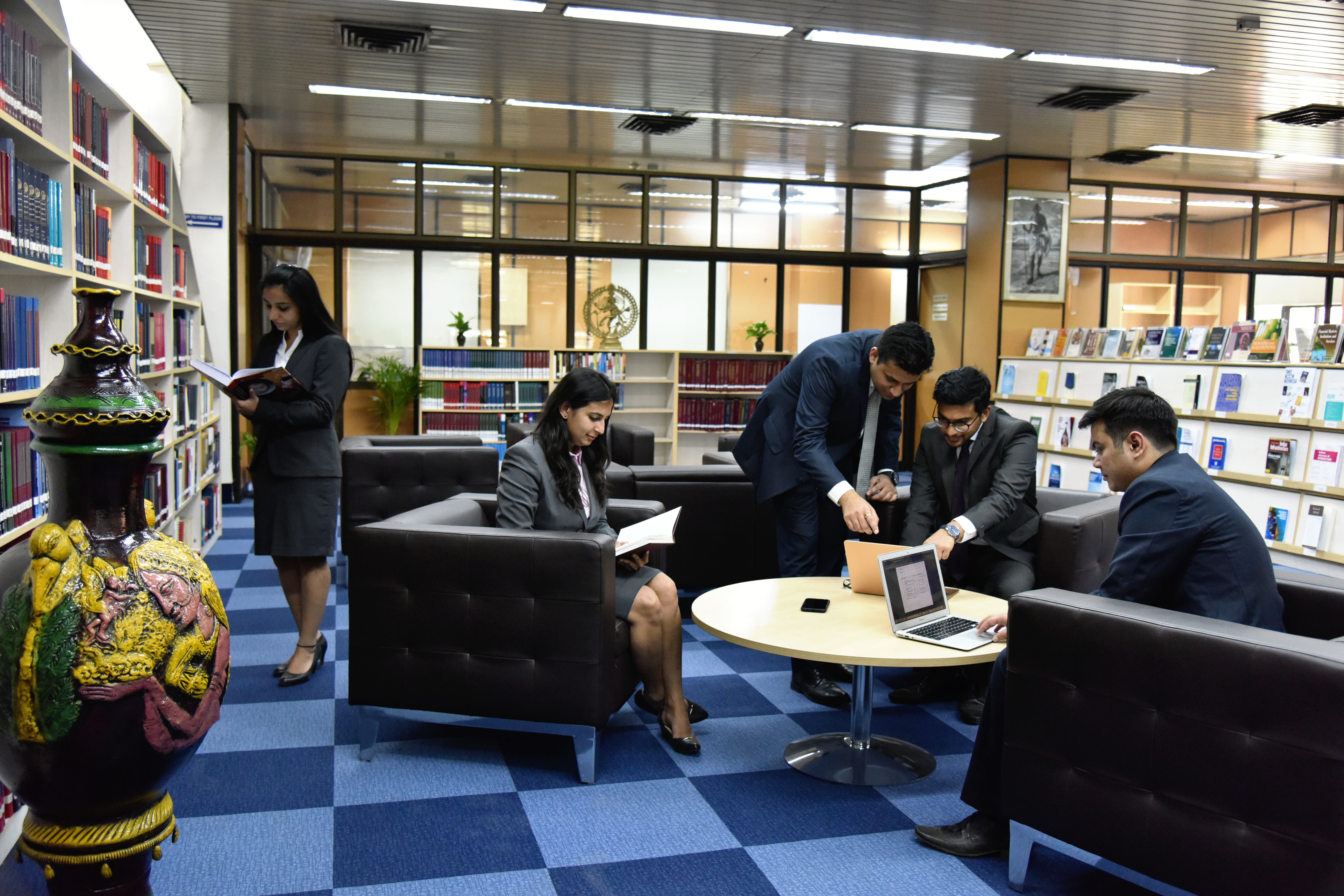 MDI Gurgaon Library(1)