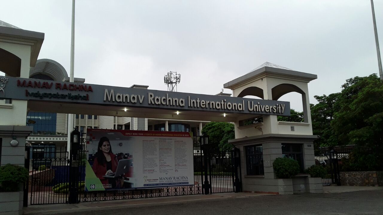 MRIIRS Faridabad Entrance