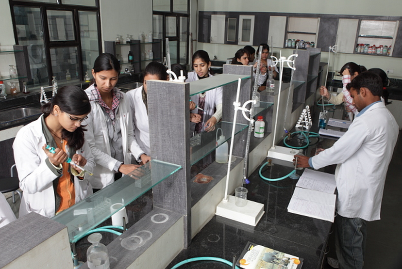 Manav Rachna University Labs(2)