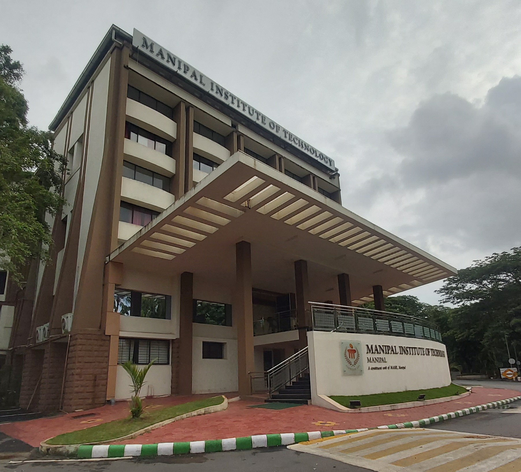 Manipal Institute of Technology Main Building