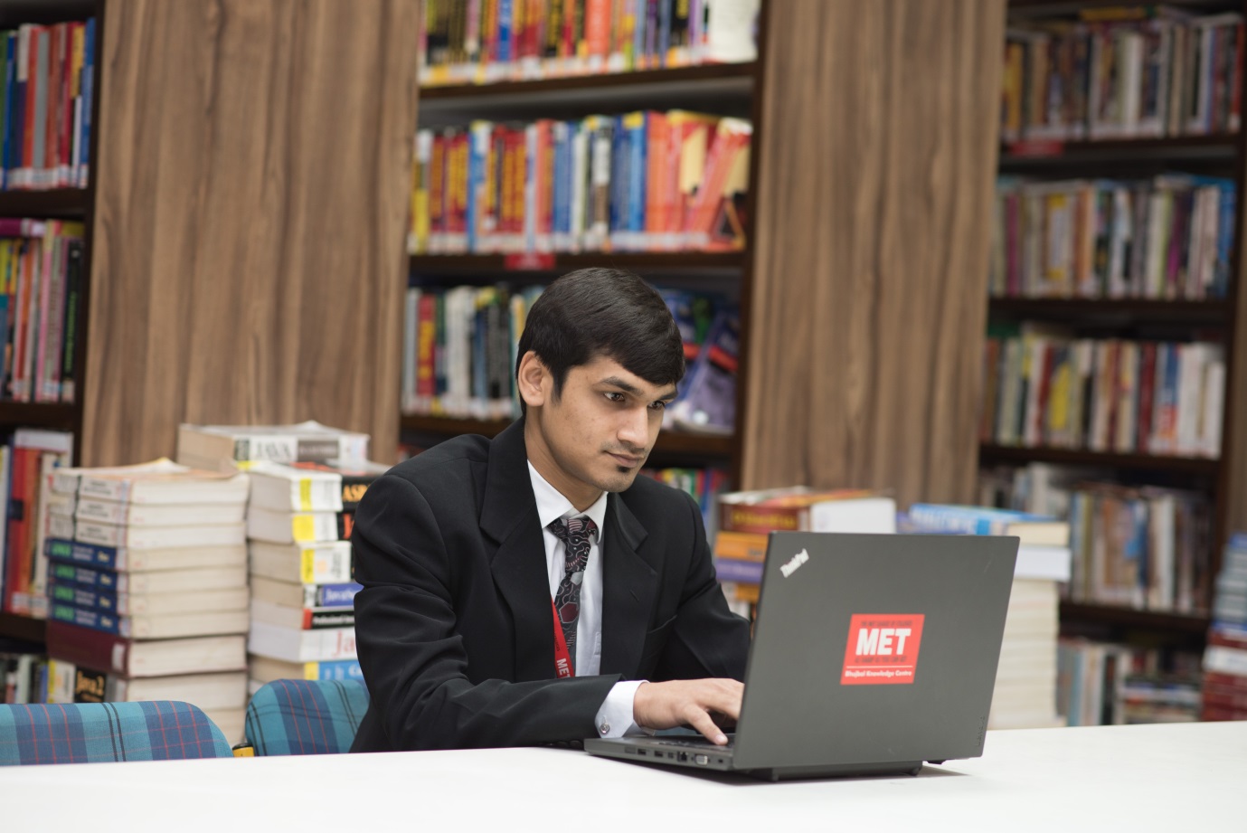MET Institute of Management Library(2)
