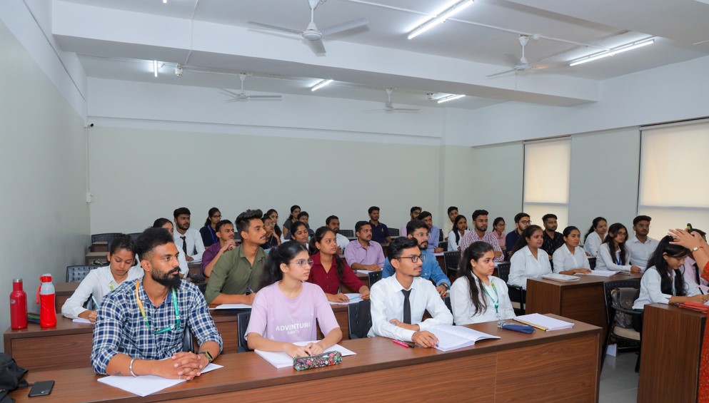 MIMA Institute of Management Classroom(3)